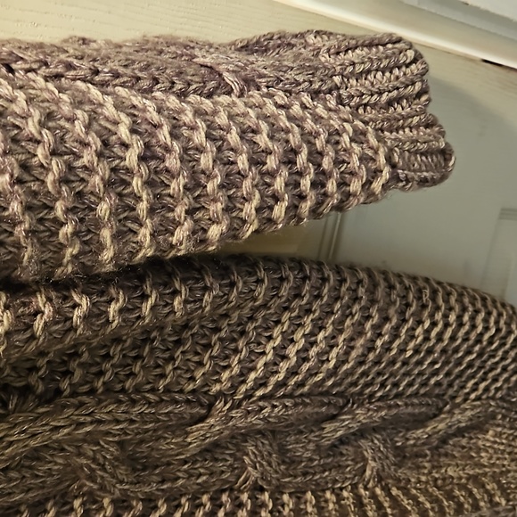 Cardigan - Picture 4 of 8